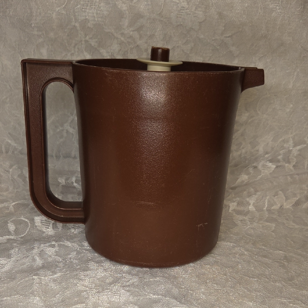 Tupperware: Brown Beverage Pitcher